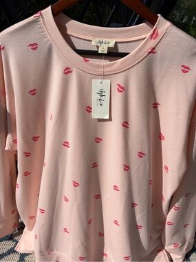 Style & Co. Light Pink Pullover with Pink Lip Print